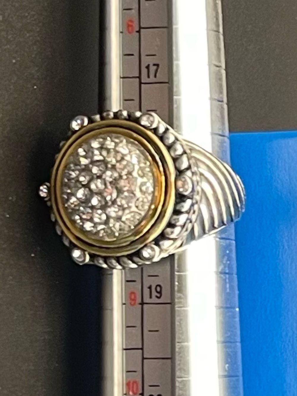NWT Emma Skye Dome Ring / Two Tone crystal Statement Ring sz 8 - Picture 4 of 4